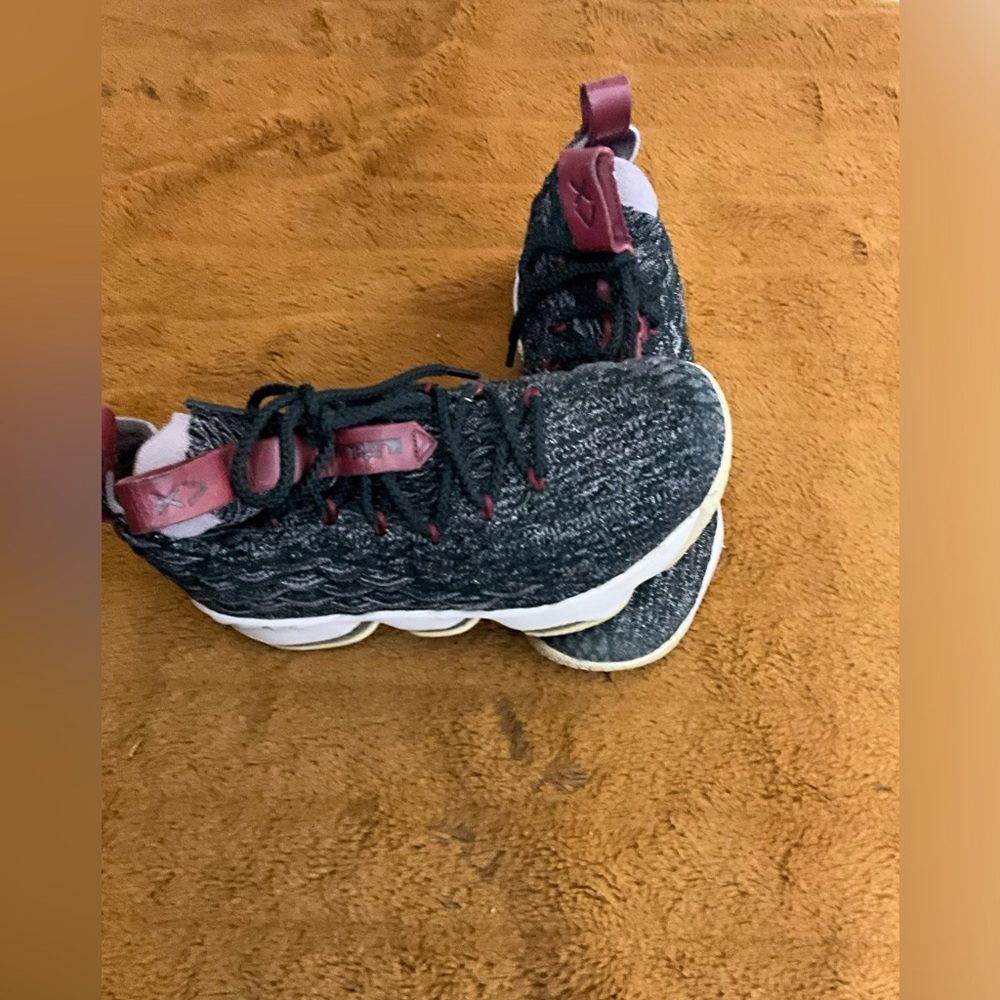 Nike LeBron 15 GS Basketball Rare Sneakers Pride of Ohio Black Gray Youth 4.5Y - Picture 11 of 11